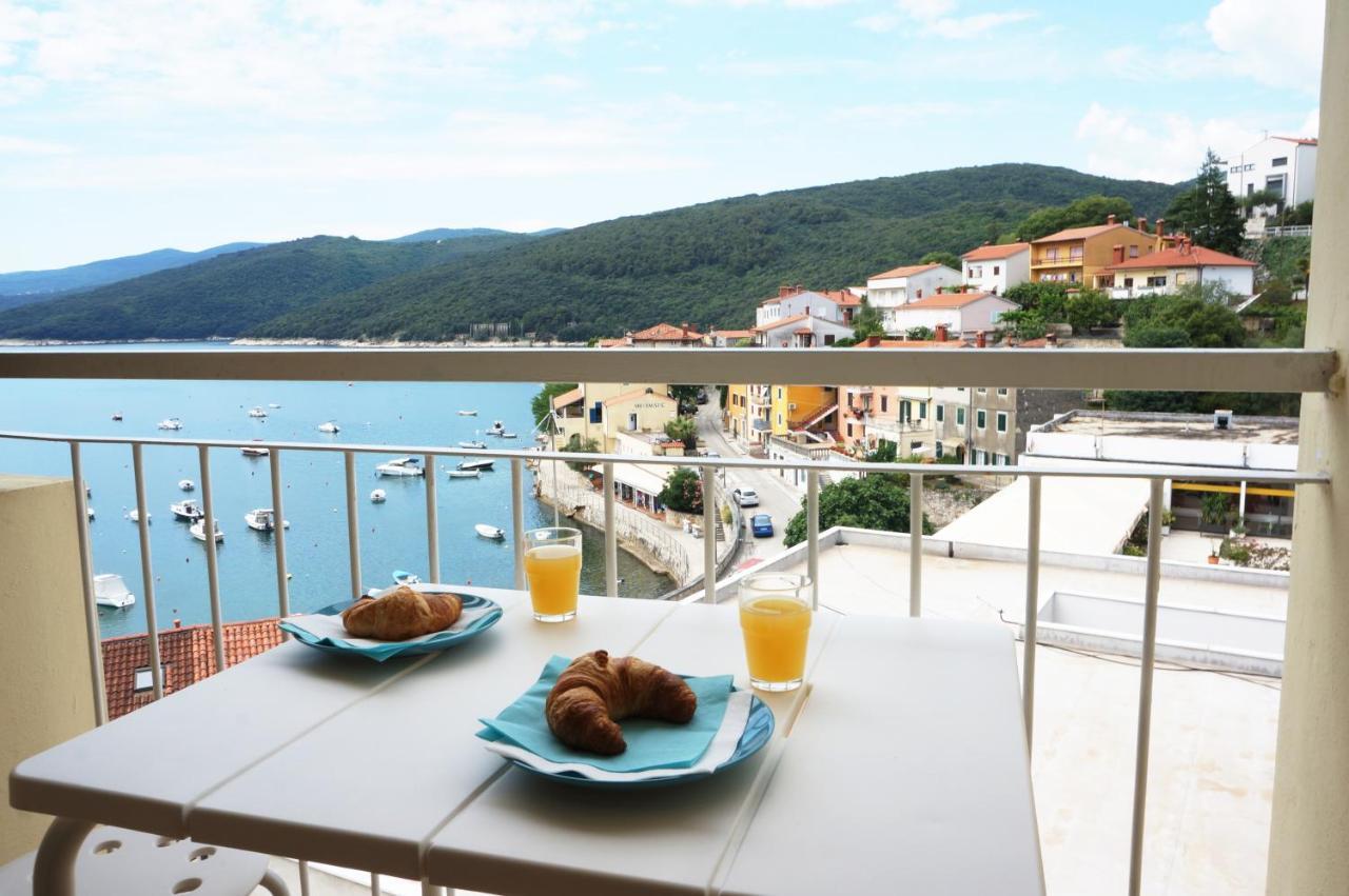 Layla - Intermezzo With Sea View In Center Of Appartamento Rabac