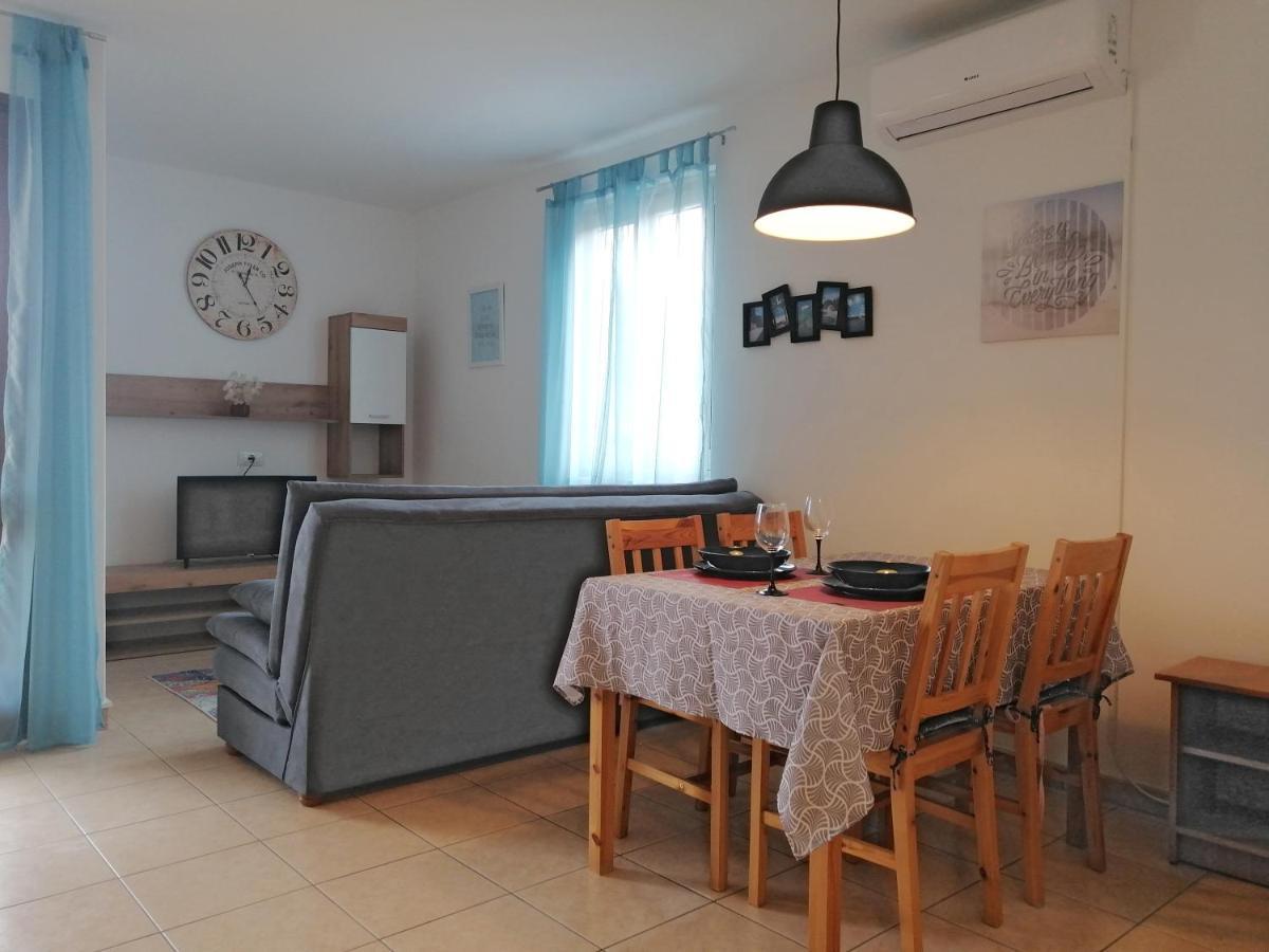 Layla - Intermezzo With Sea View In Center Of