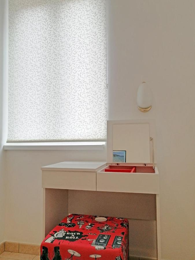 Layla - Intermezzo With Sea View In Center Of